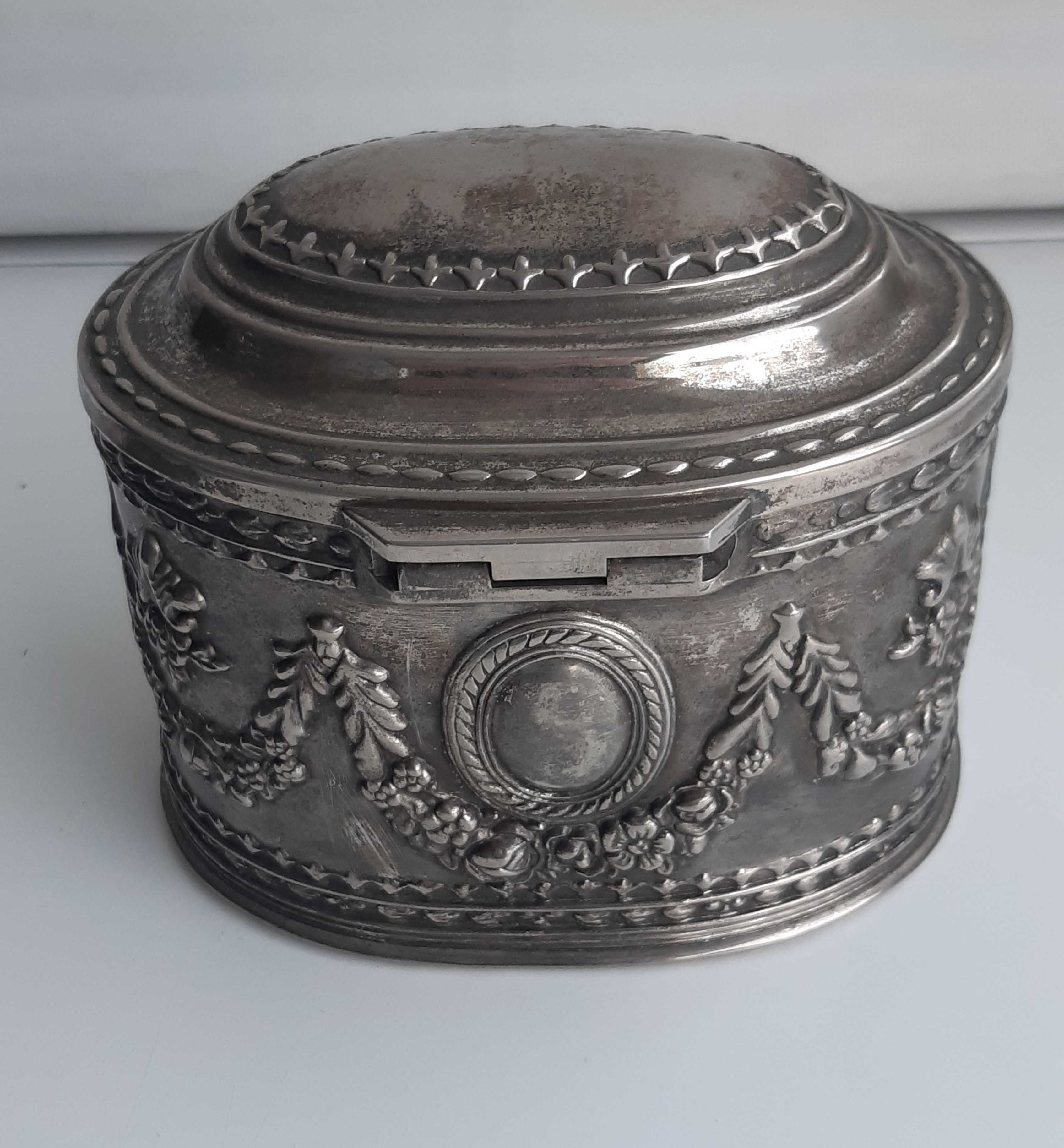 Antiga e maravilhosa Caixa Guarda Jóias