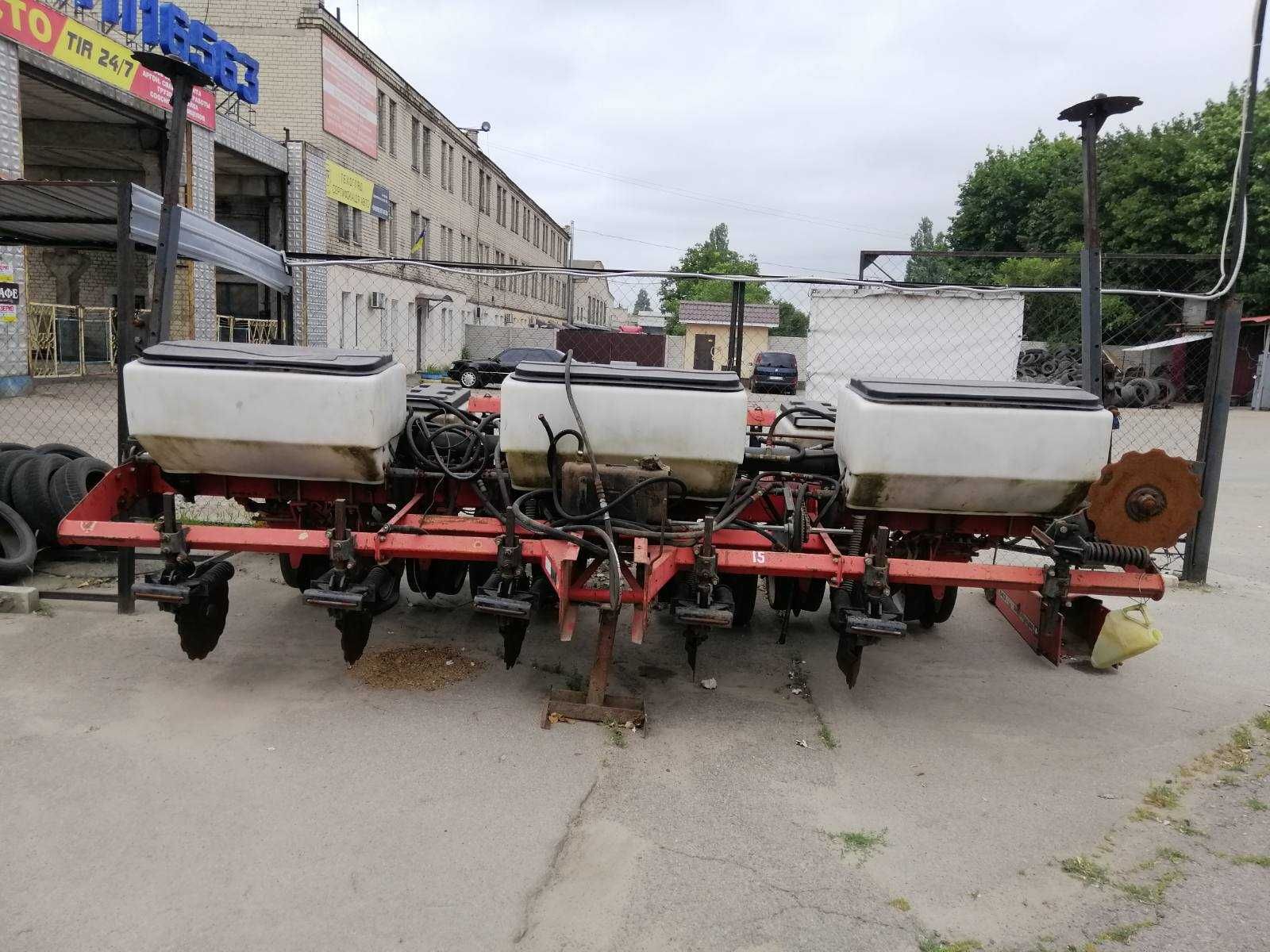 Сівалка Massey Ferguson 543 зернова просапна борона культиватор