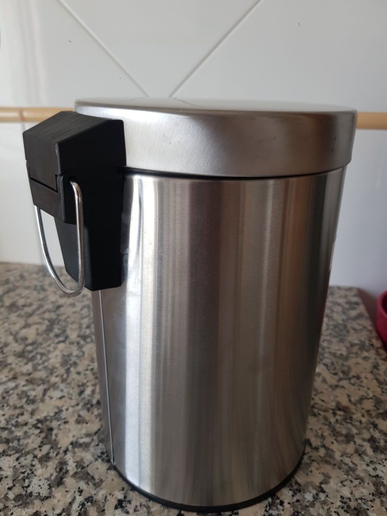 Caixote com Pedal Aço Inox 3LT - NOVO