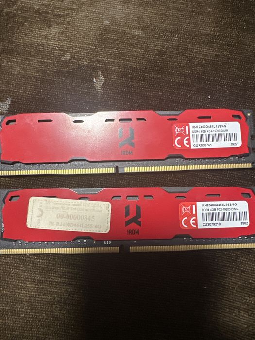 Оперативна пам’ять DDR4 8 ГБ (2×4GB) 2400 MHz IRDM