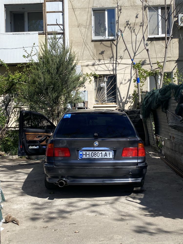 Продам BMW E39 520i Touring.