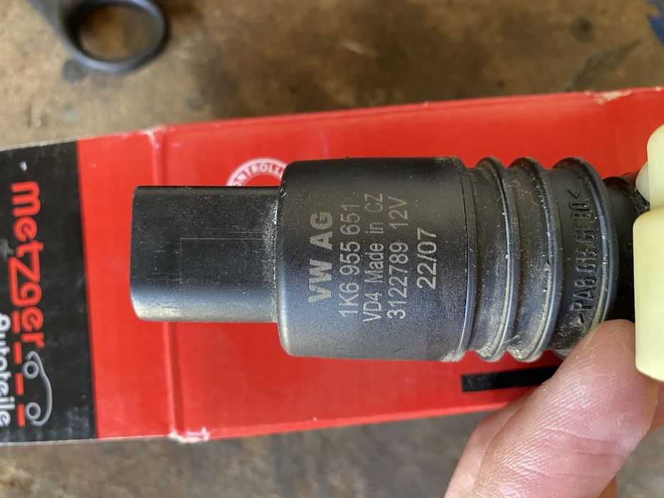 Моторчик омивайки Volkswagen Polo 9N Mk 4 (мотор омивача VW)