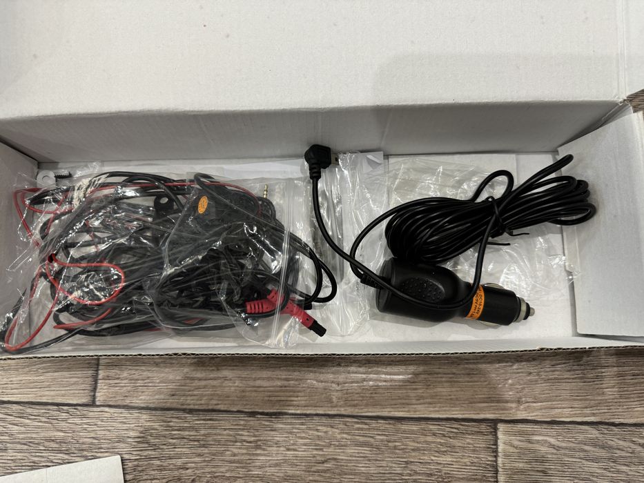 Зеркало видеорегистратор с задней камерой blackbox dvr 1080p