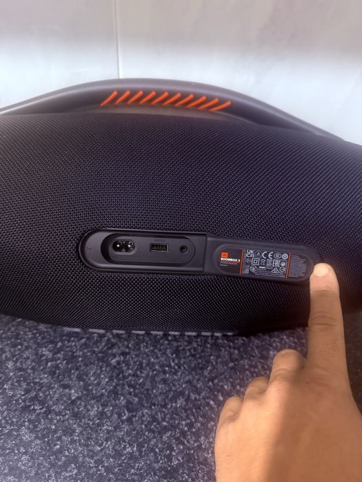 Caixa JBL Boombox 3