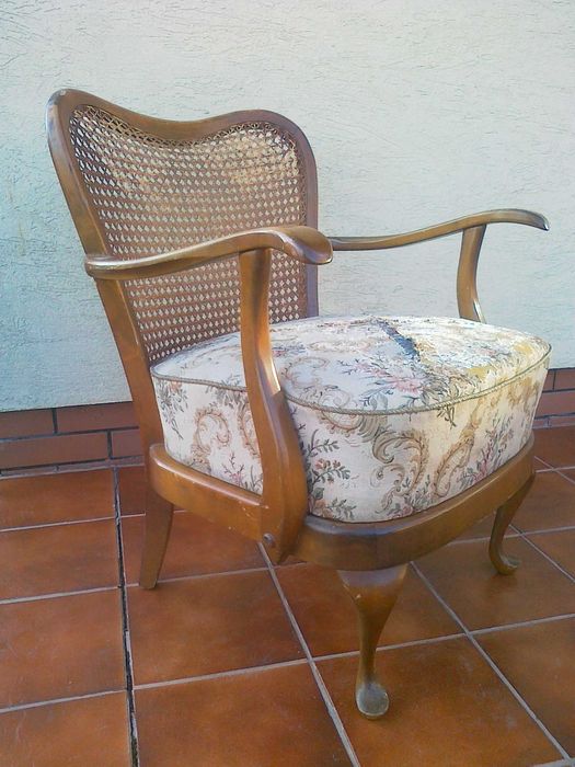 Krzesła fotele stylowe ludwik tapicerowane na giętych nogach antyk