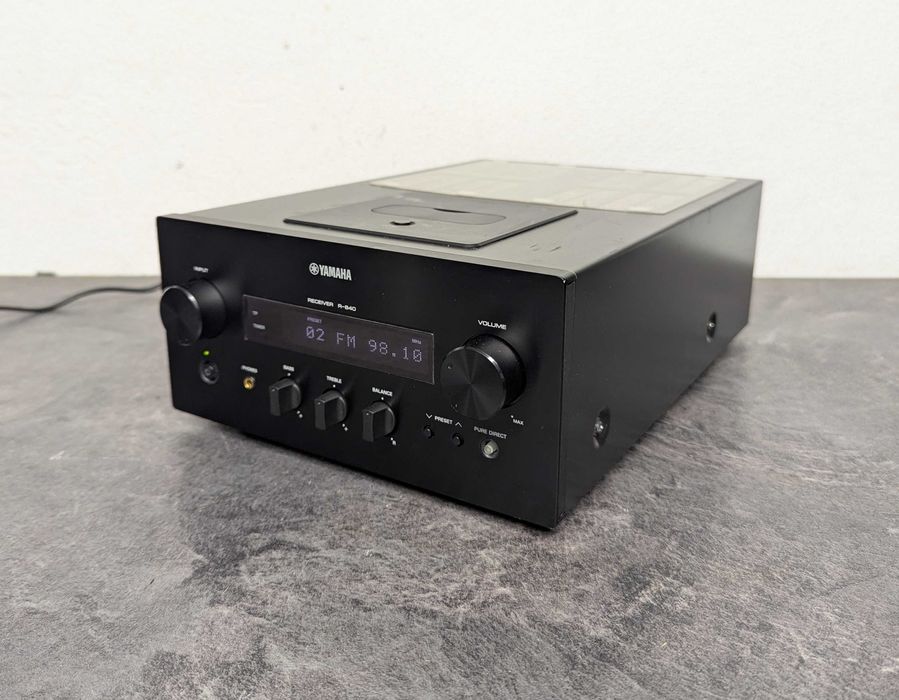 Компактний ресивер Yamaha R-840.  2 х 65 Watt.