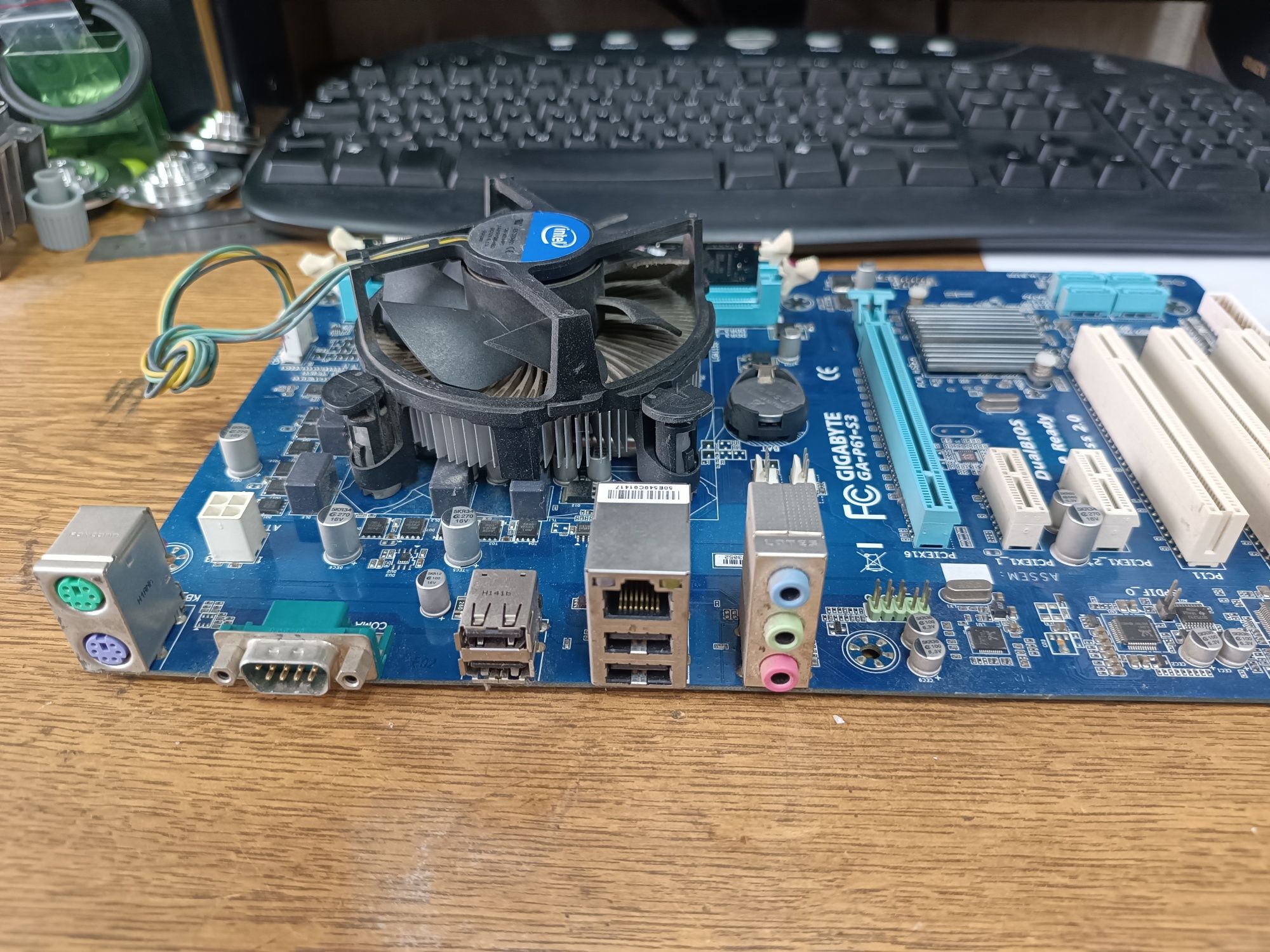 Gigabyte GA-P61-S3 + i3-2120 + 8Gb