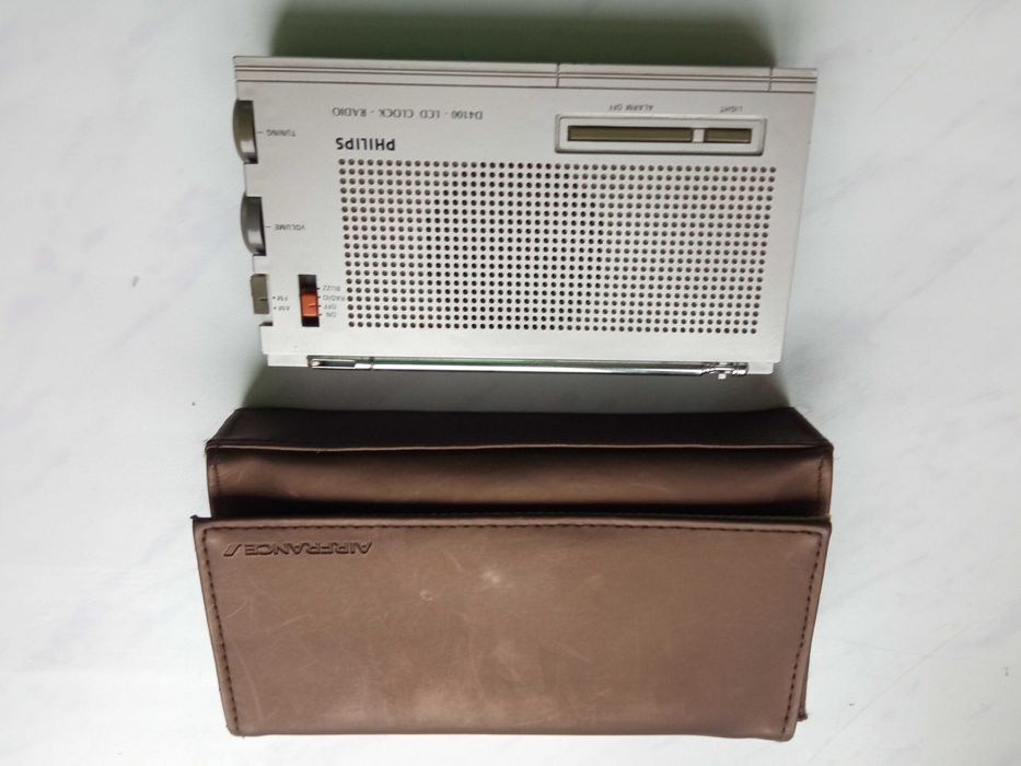 Радіо годинник Philips ретро