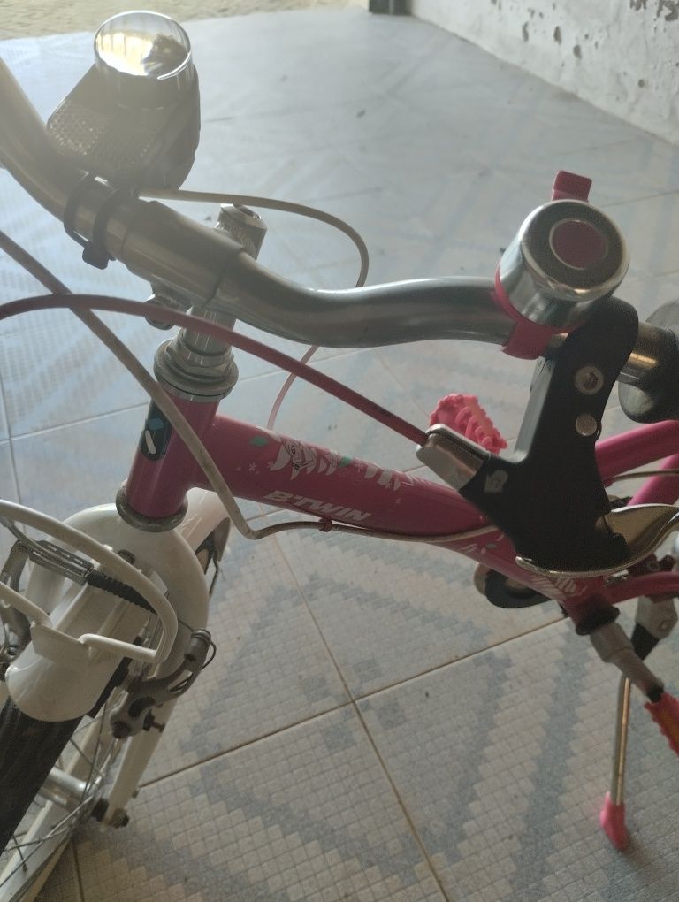 Bicicleta menina