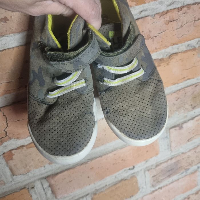 БЕЗКОШТОВНО взуття на хлопчика