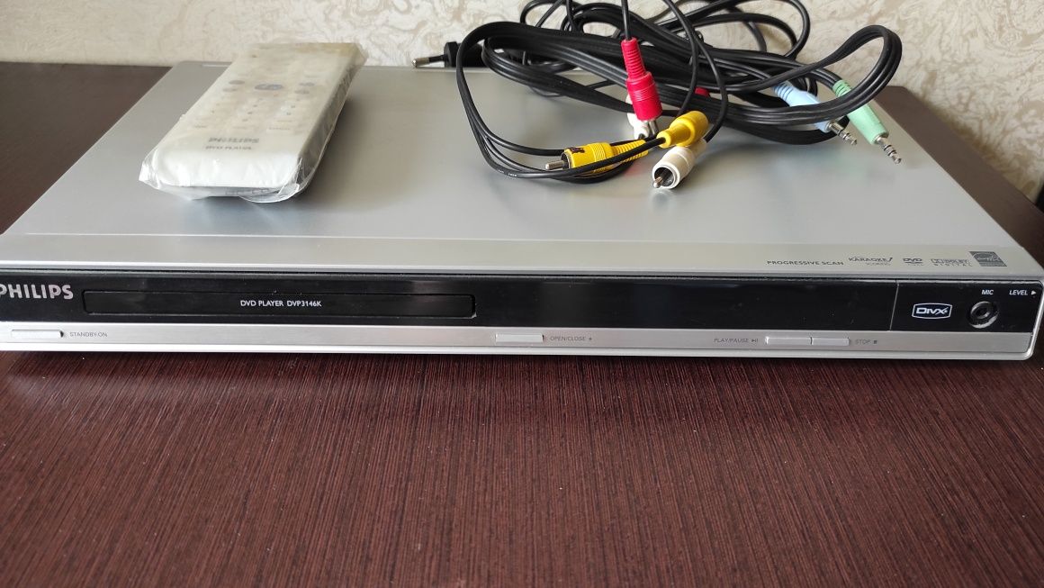 DVD-плеер Philips DVP3146K/51