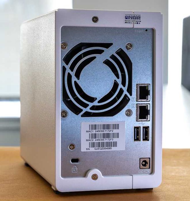 Sprzedam zakupiony w kwietniu serwer  QNAP TS-216G