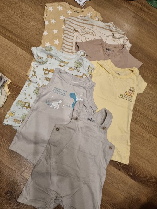 Zestaw, paka ubranek dla chlopca w rozmiarze 68