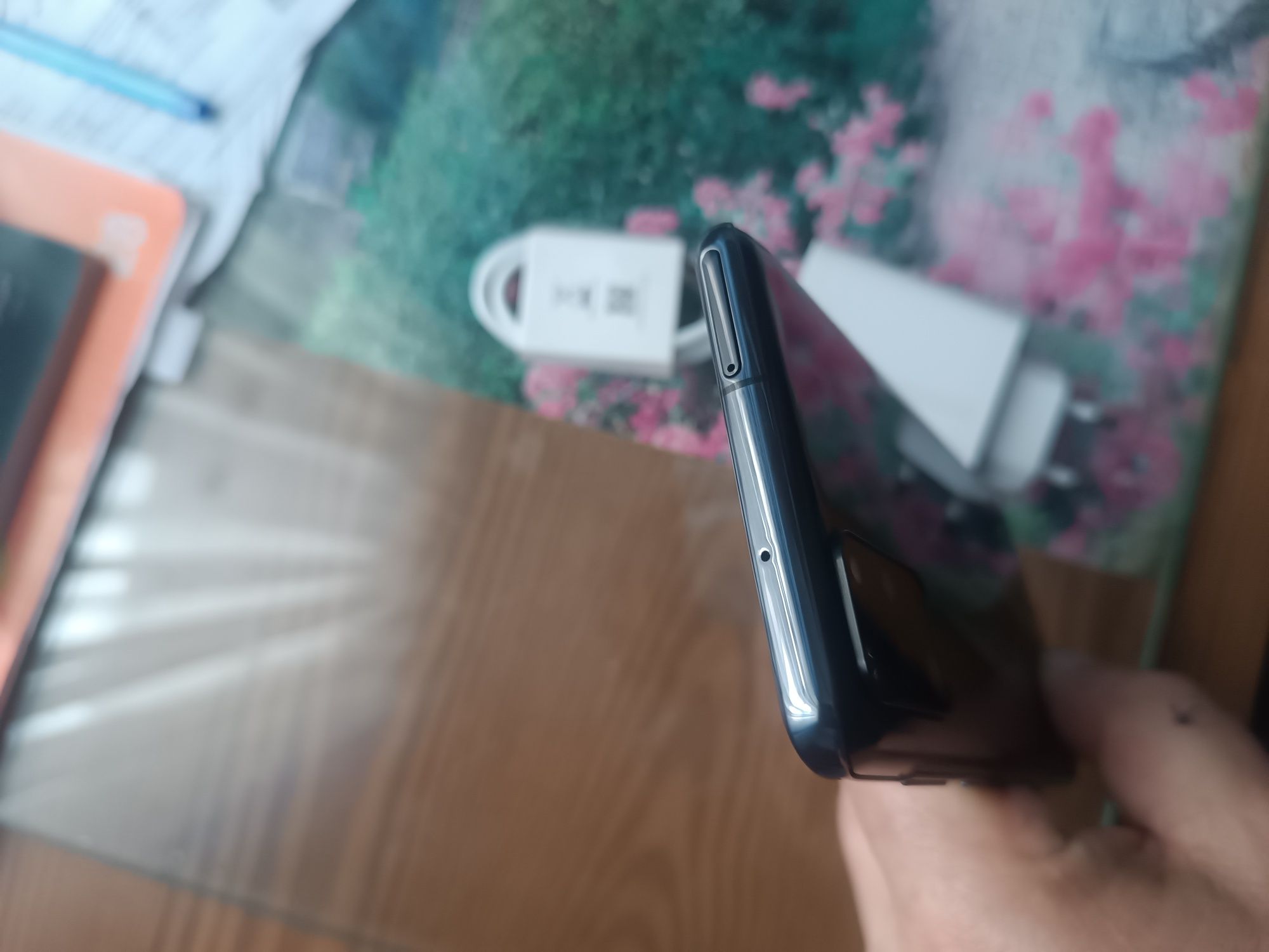 Продам самсунг S20 PLUS 8/128 як новий