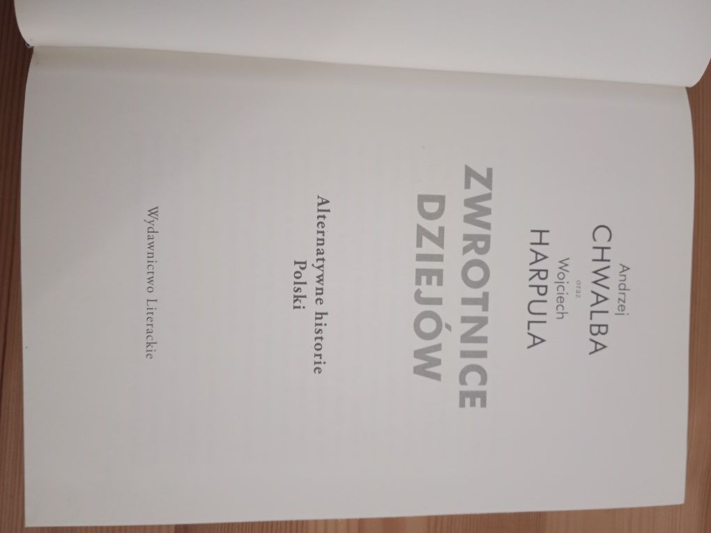 Książka pt. "Zwrotnice dziejów"