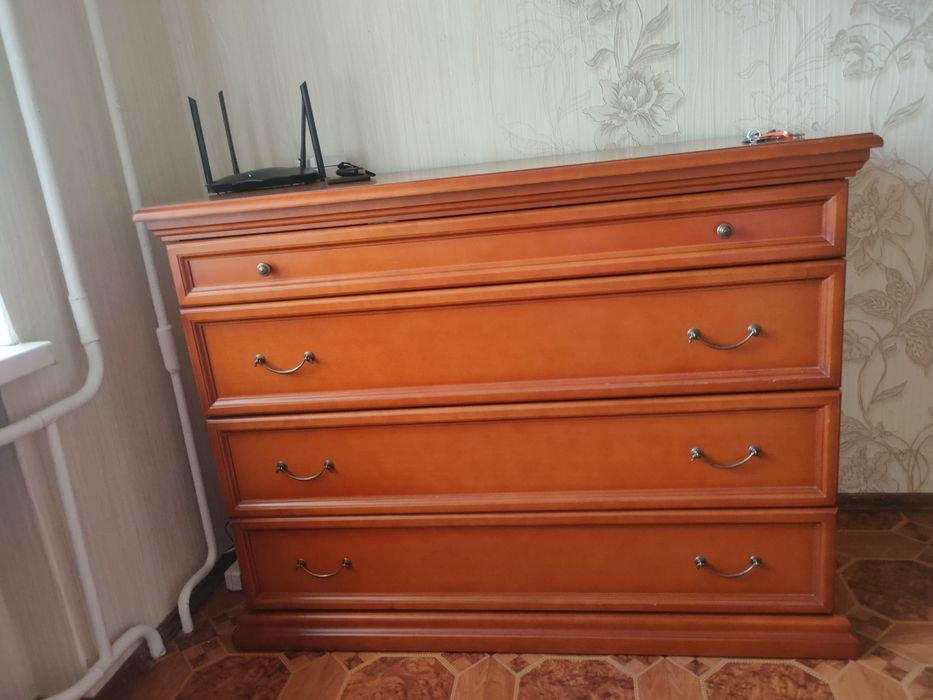 Продам комод з натурального дерева