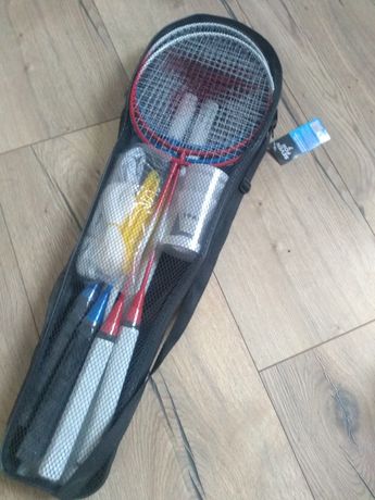 Zestaw badminton dla 2-4 osób z siatką