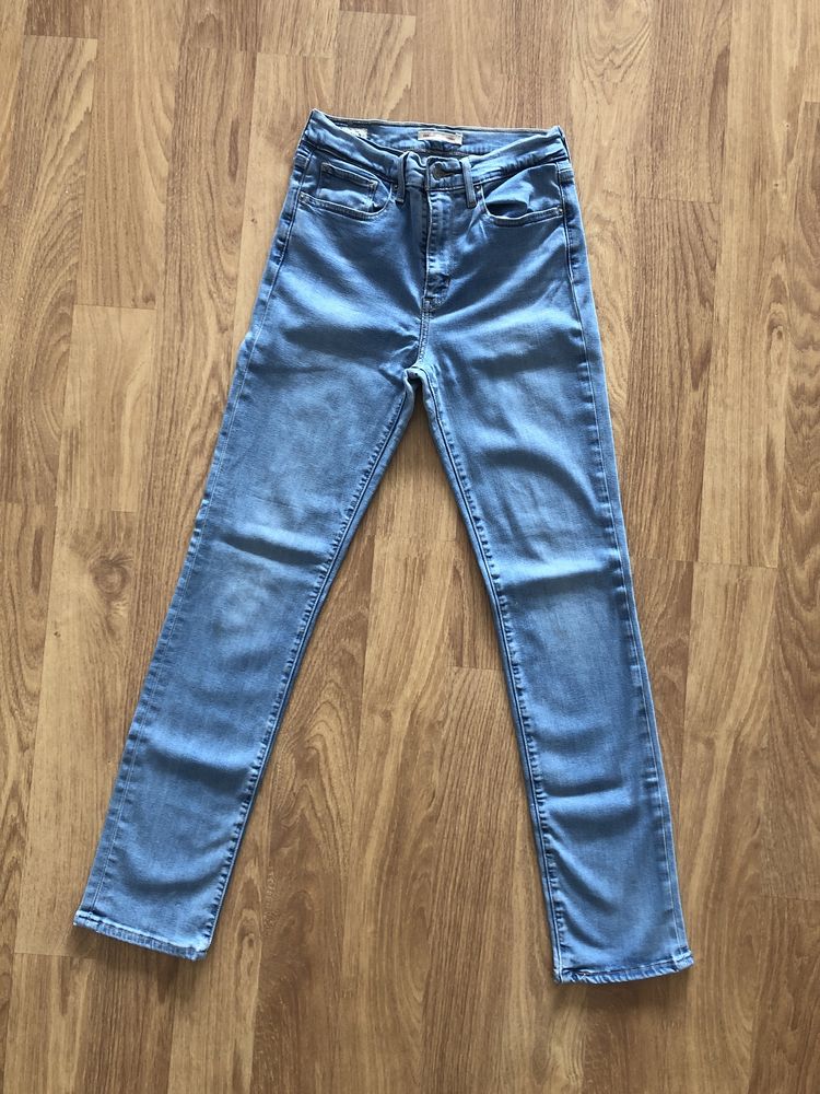 Levis’s 724 High Rise Straight W27 L30