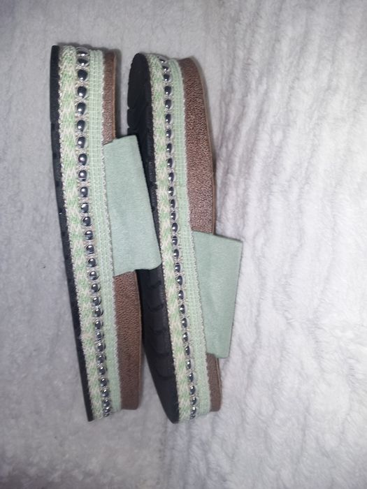 Klapki damskie kolor mietowy