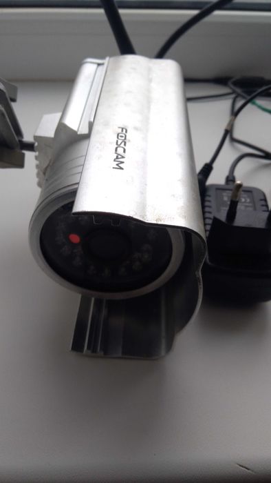 Камера відеоспостереження Foscam FI8904W