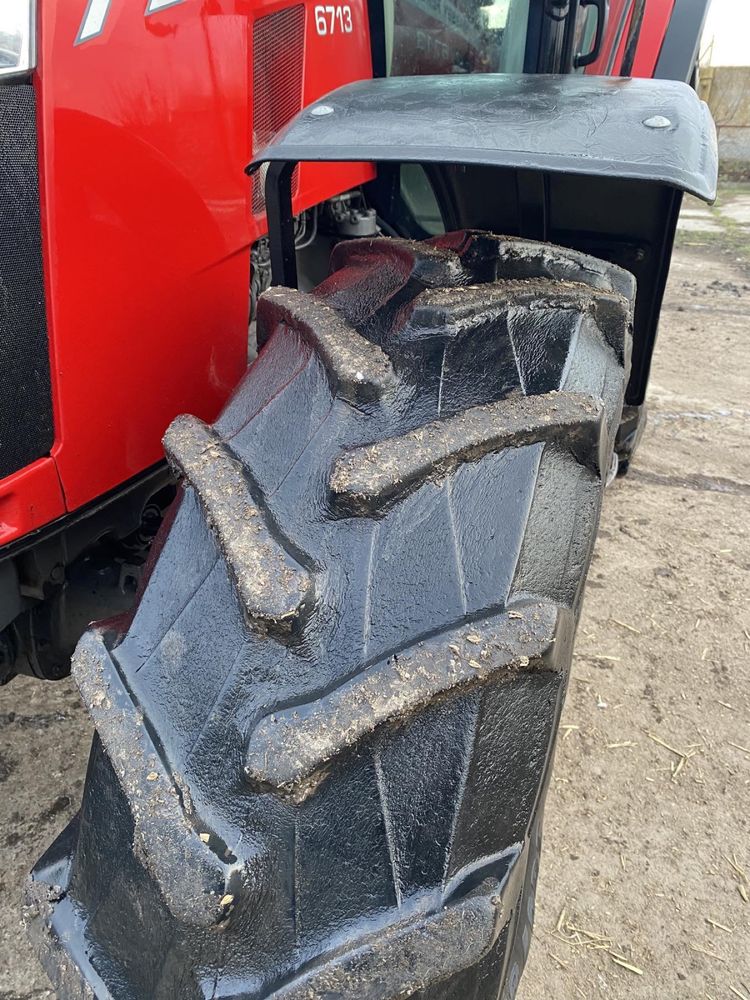 Massey Ferguson 6713