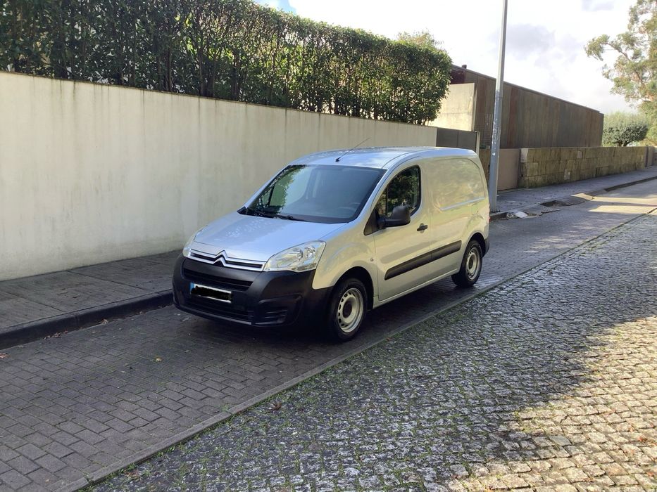 Berlingo 1.6 HDI 100 CV Cinza Prata 2017 Impecável