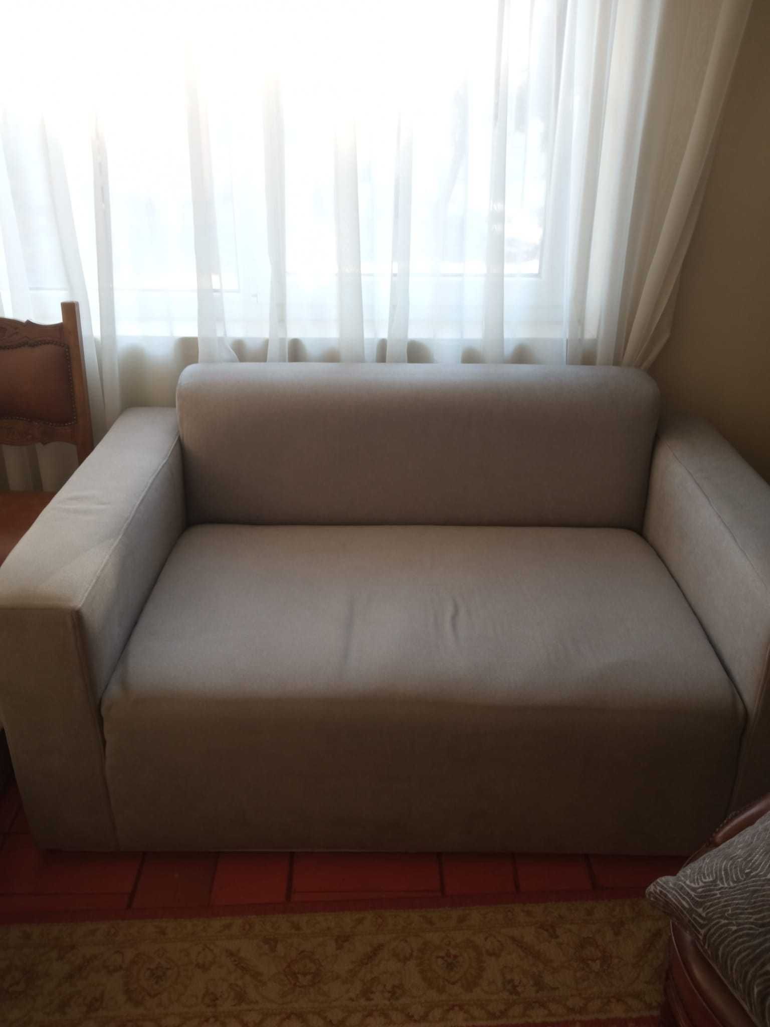 Sofá como novo . Cinzento