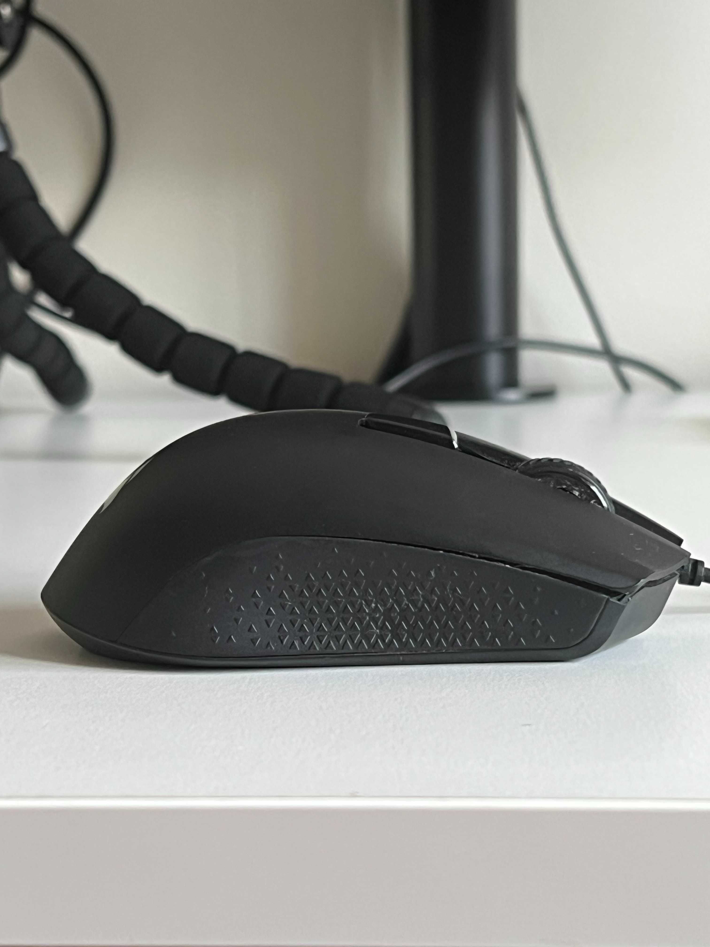 Corsair Harpoon RGB Pro