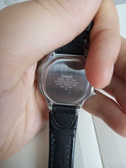 Zegarek Casio LW-24H stan db /mały rozmiar