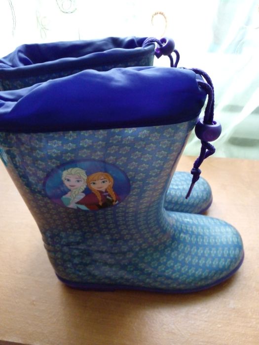 Резиновые сапожки в идеале. р.33