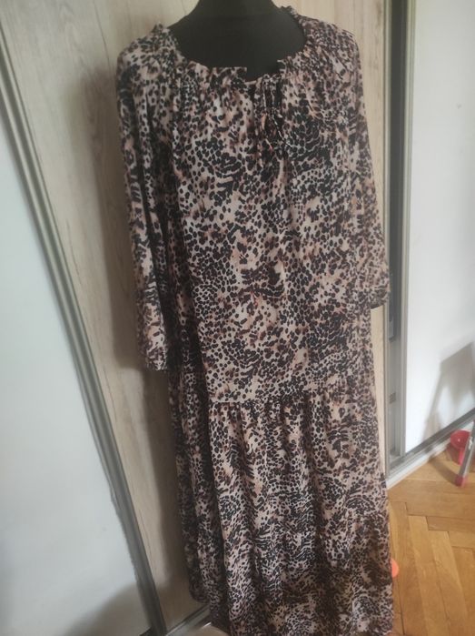 Sukienka w panterkę