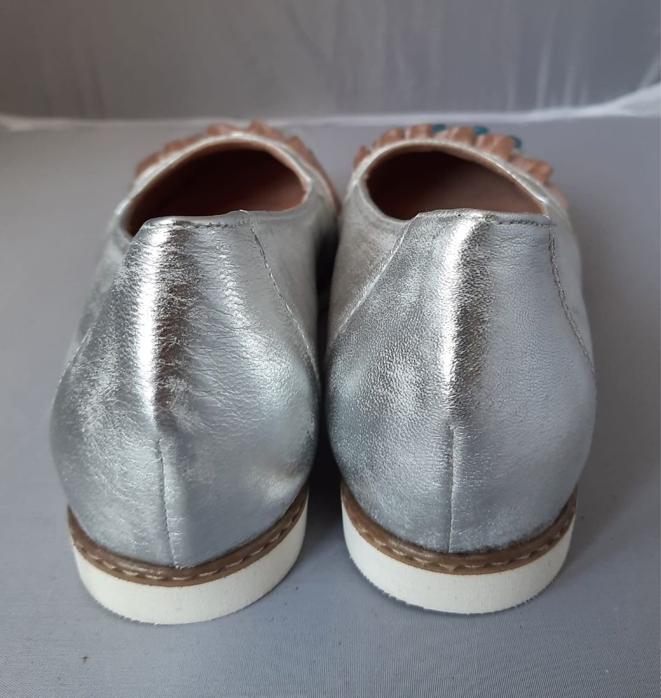 Nowe buty skórzane Eksbut rozm39