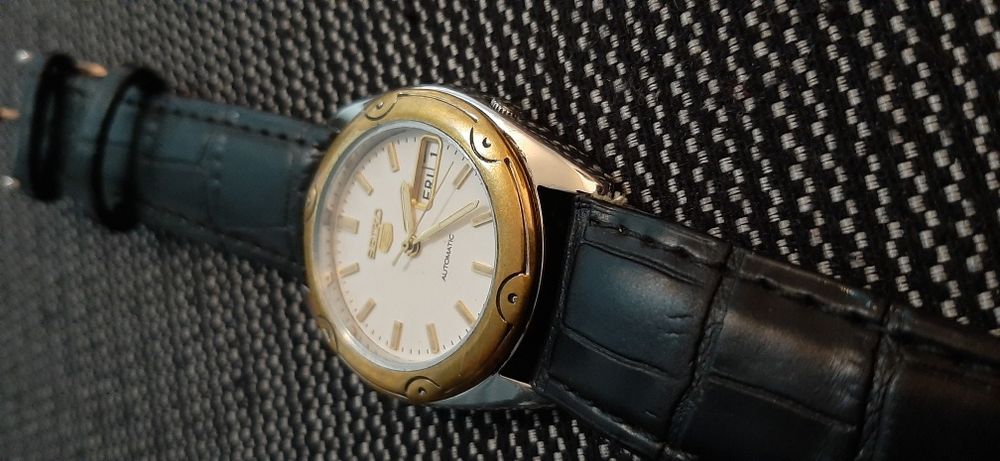 Seiko 5 branco 37mm