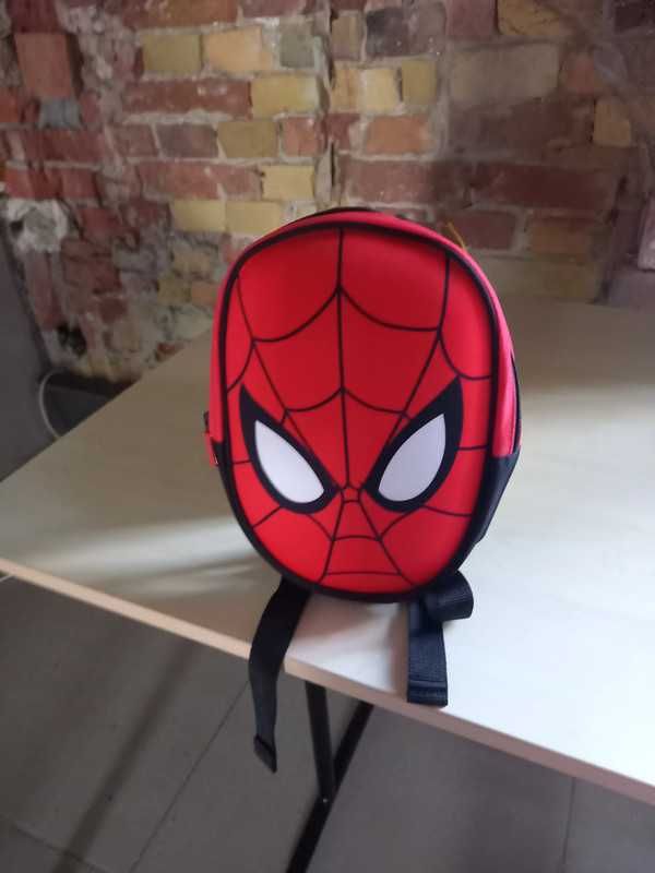 mały plecak dla chłopca Spiderman