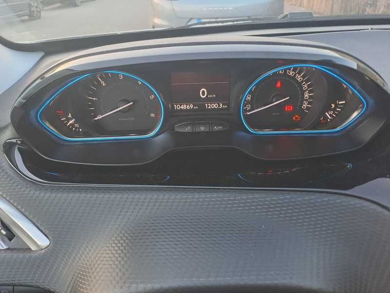 Peugeot  2008  Allure, poucos Kms