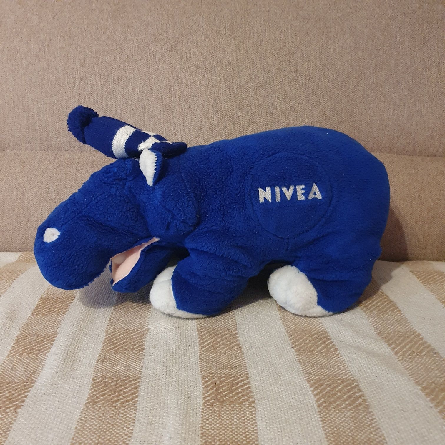 Kolekcjonerski pluszak maskotka nivea hipopotam