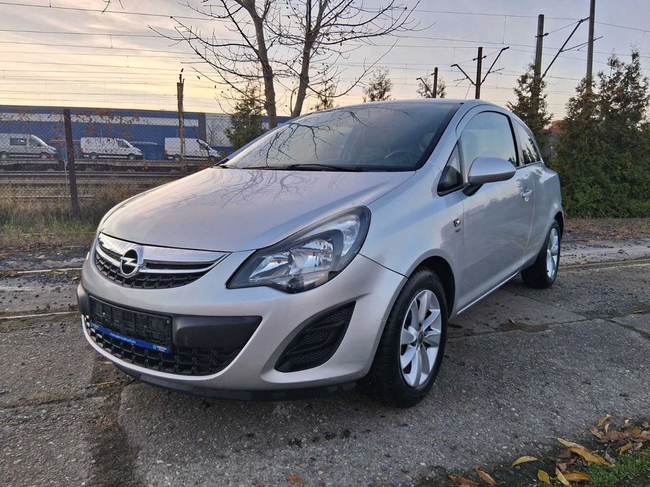 Opel Corsa D lift 1.4 benzyna grzana kierownica i fotele, klima