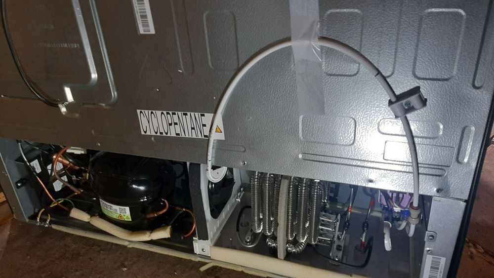 Ящики, полички, компресор для холодильника Gorenje NRS9182