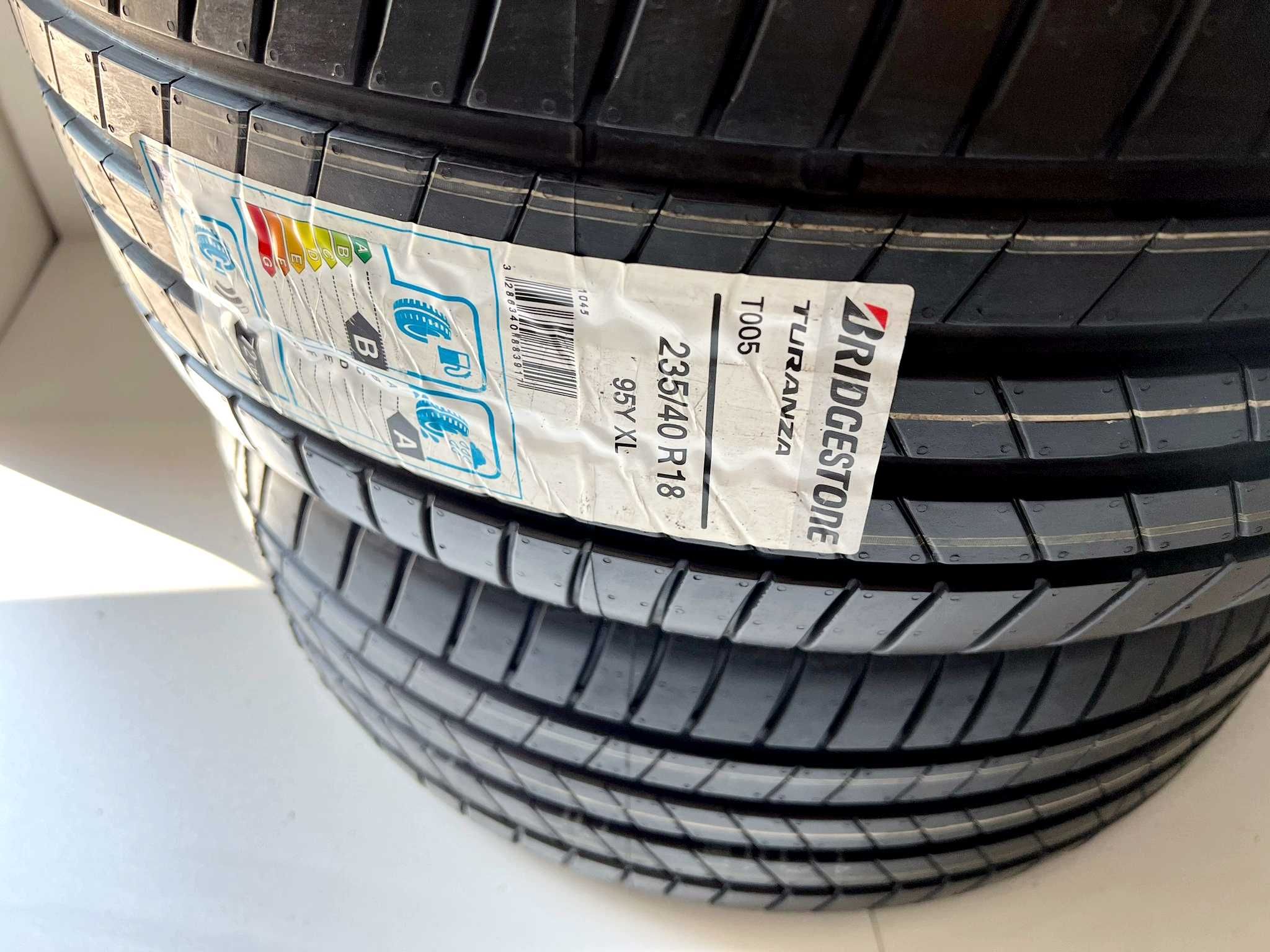 Pneus Bridgestone Turanza T005 - 235/40/19 - NOVOS