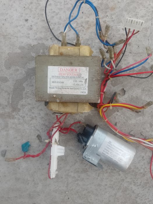 Мікроволнова піч розборка