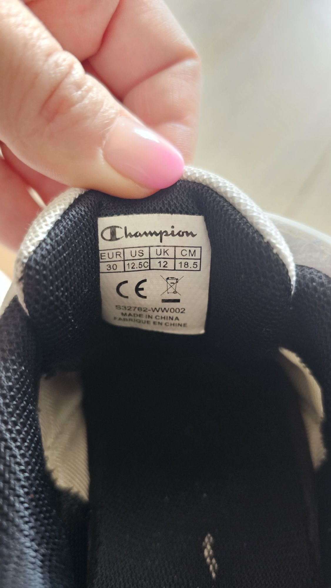 Buty dla dziewczynki świecące roz 30