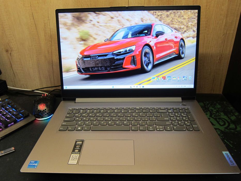 Lenovo IdeaPad3 2024 год/17.3" FHD IPS/Ram 16 /i3 1315U Windows 11 Pro
