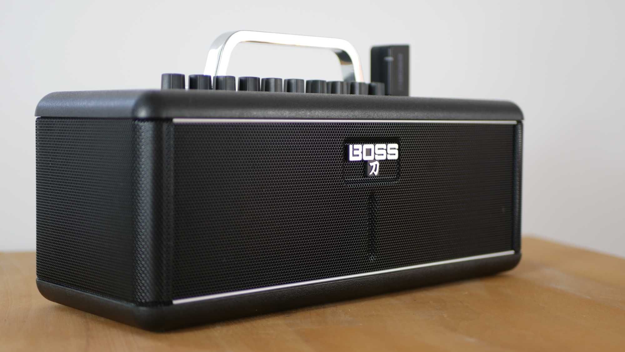 Boss Katana Air — Amplificador Portátil Sem Fios com Bluetooth, 30W