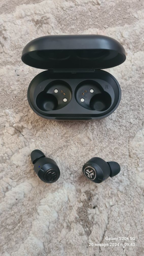 Продаю блютуз навушникиJlab Jbuds Air Anc