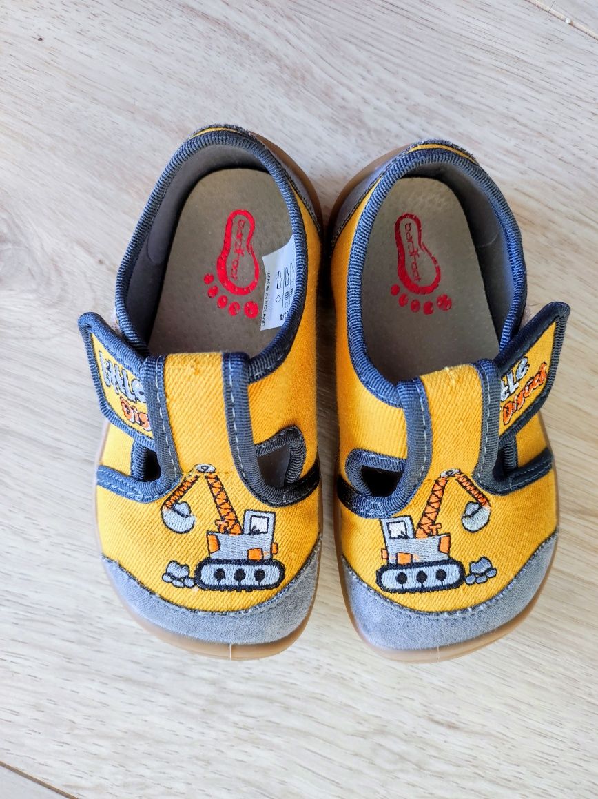 Nowe kapcie barefoot 3f r 24