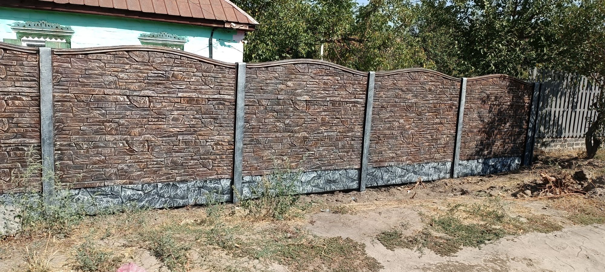 Покраска бетонных Заборов