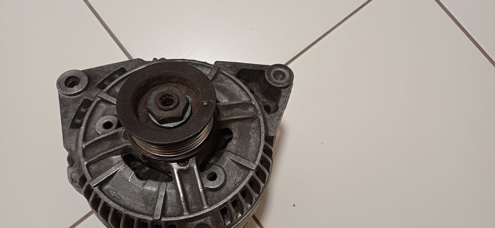 Alternator Audi A8 D2 4.2 Abz
