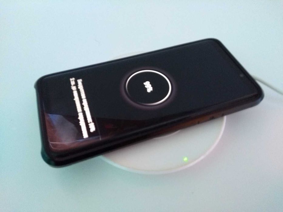 Беспровідна зарядка Belkin F7U027 + зарядне