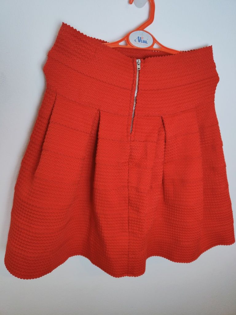Spódnica damska  czerwona H&M z wysokim stanem na świeta