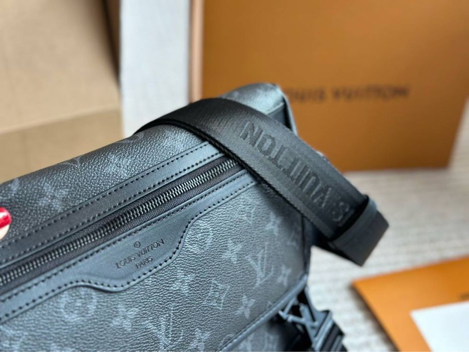 Мужская сумка  Мессенджер Louis Vuitton Voyager PM чоловіча сумка луі